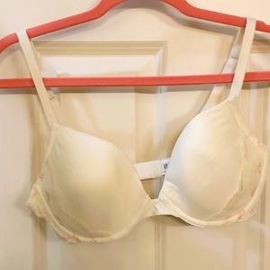 Gap Body bra, Size 36C, Cream and Pink